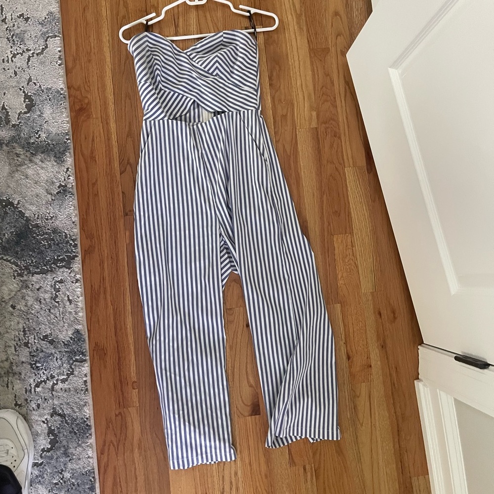 Forever 21 Wide Leg Ankle length jumpsuit - size small